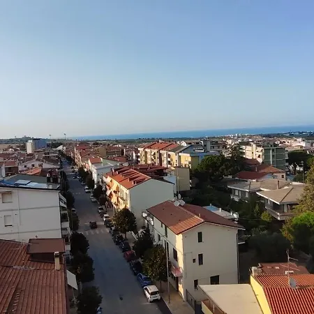 Attico Le Rose Lägenhet